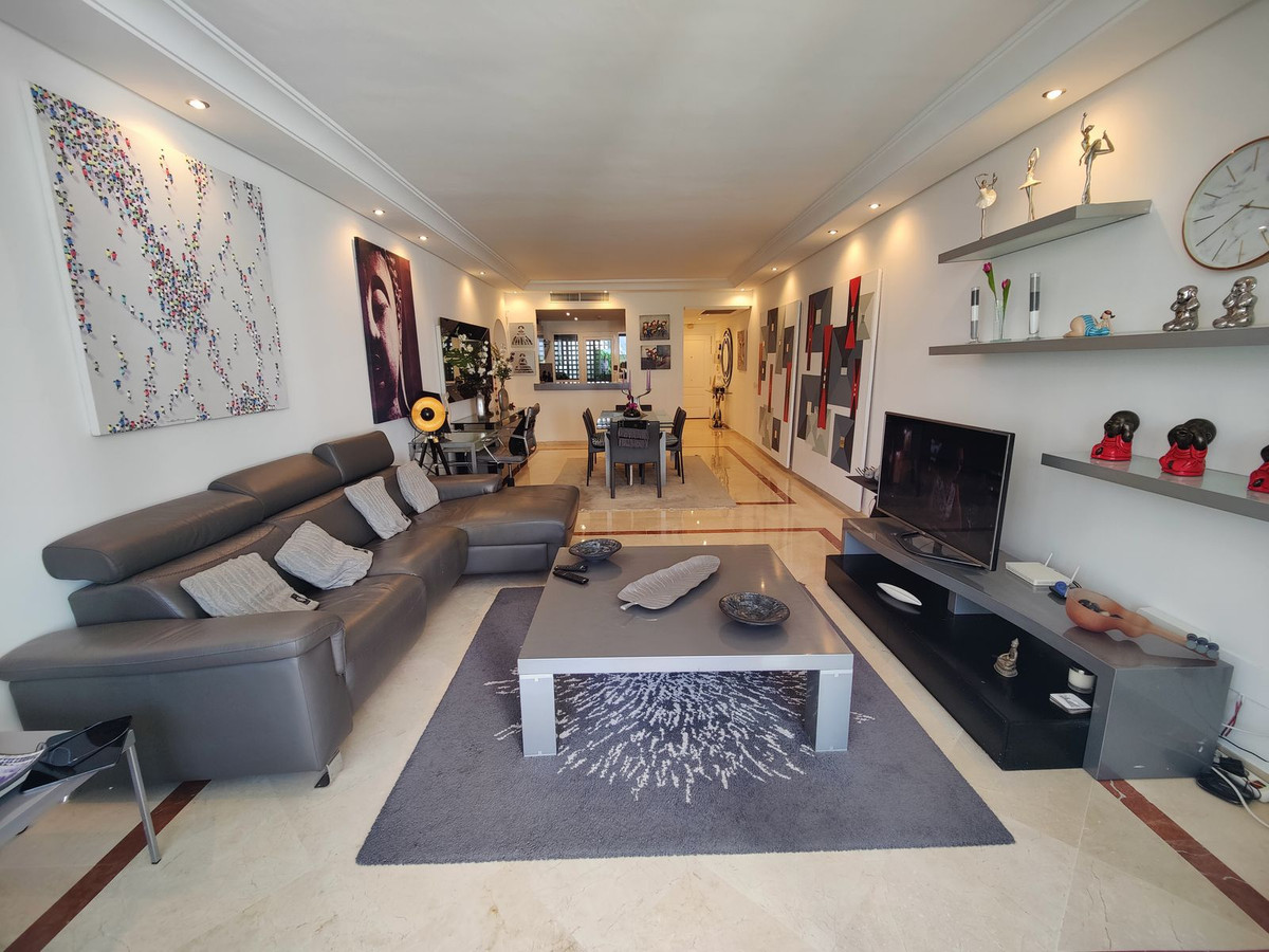 Appartement te koop in Puerto Banús | 2 slaapkamers H4974370