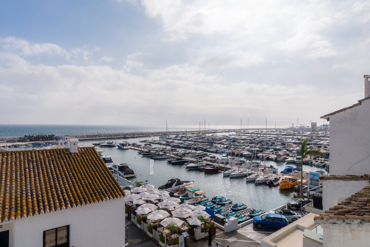 Penthouse in Puerto Banús-16