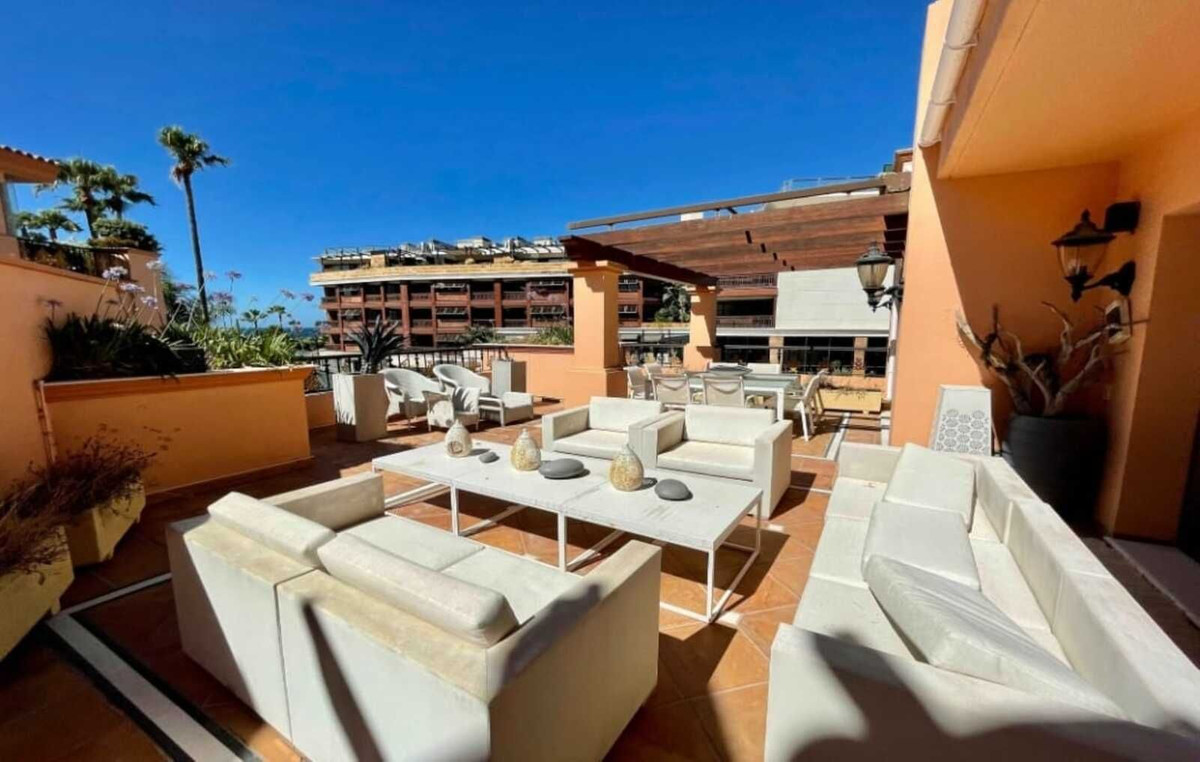 Tussenverdieping Appartement in Puerto Banús-11