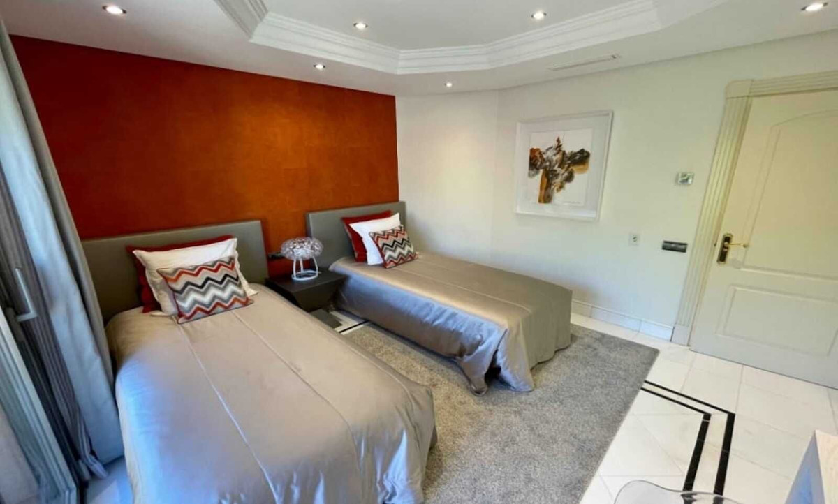 Tussenverdieping Appartement in Puerto Banús-14