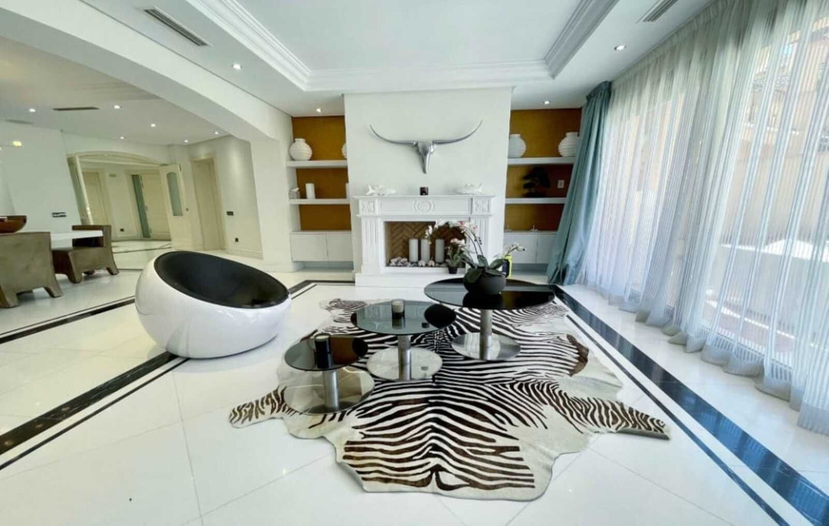 Tussenverdieping Appartement in Puerto Banús-20