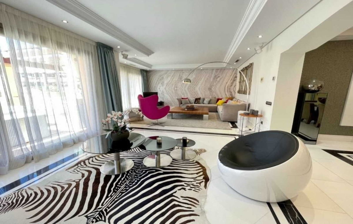 Tussenverdieping Appartement in Puerto Banús-3
