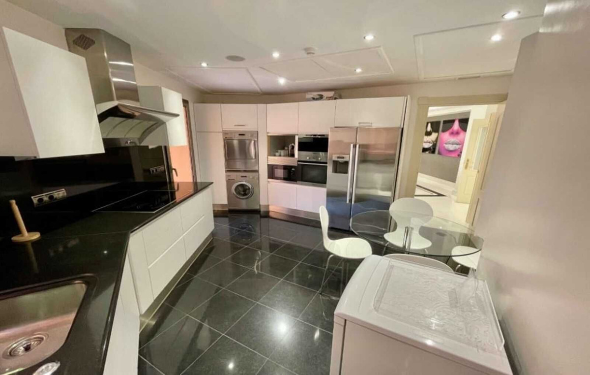 Tussenverdieping Appartement in Puerto Banús-5