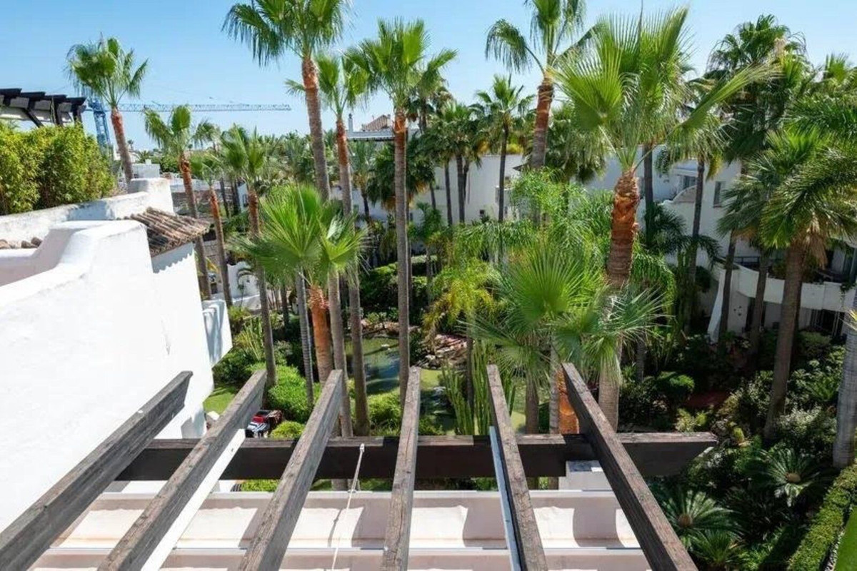 Penthouse Duplex in Puerto Banús-8