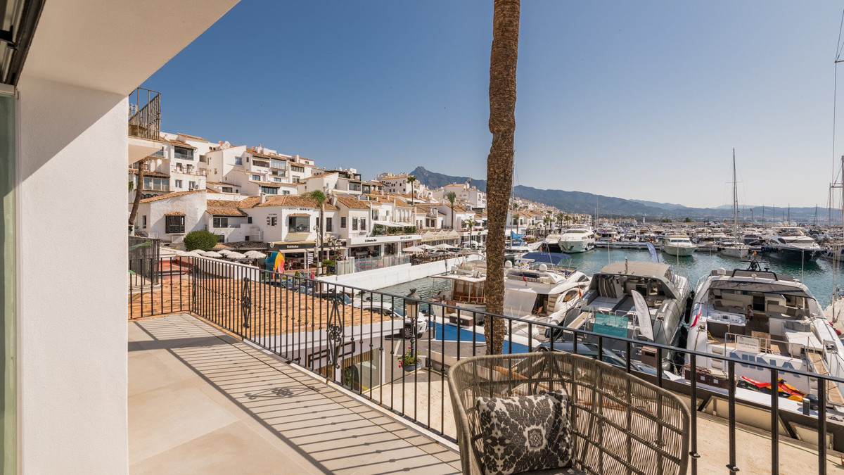 Appartement te koop in Puerto Banús | 2 slaapkamers H5006665
