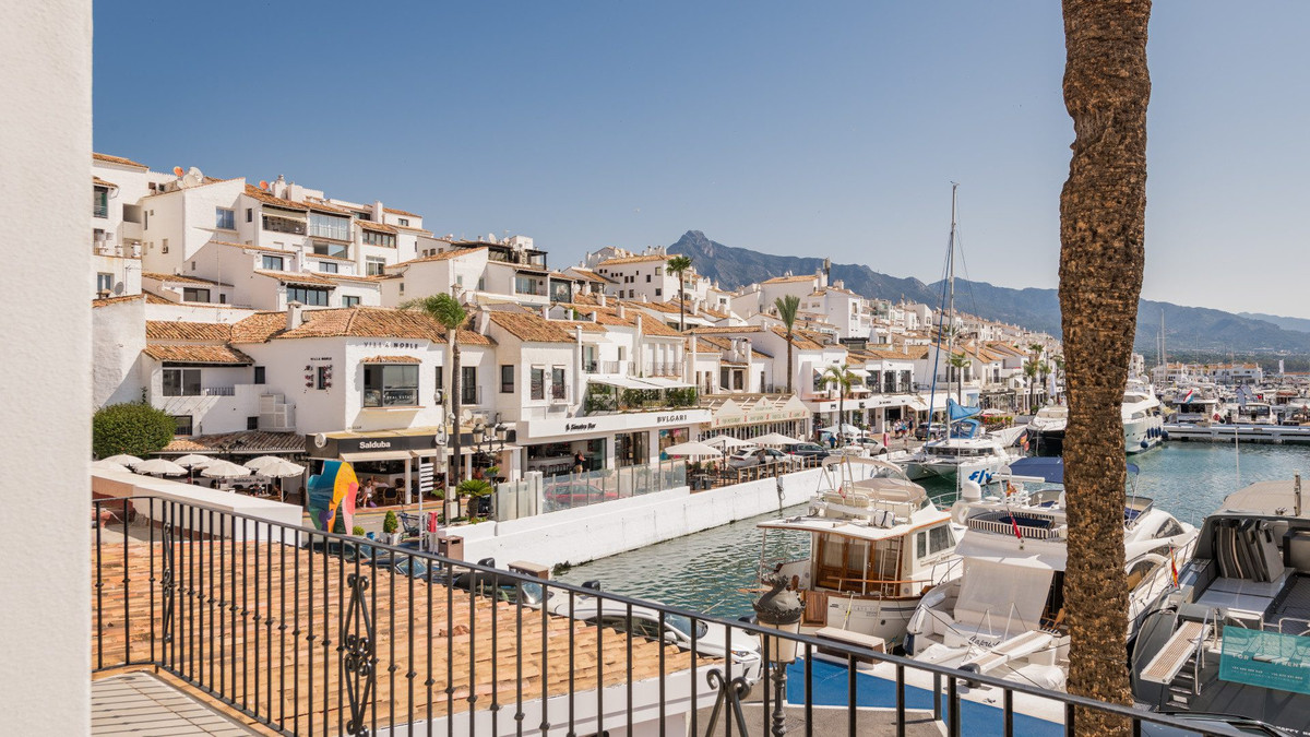 Appartement te koop in Puerto Banús | 2 slaapkamers H5006665