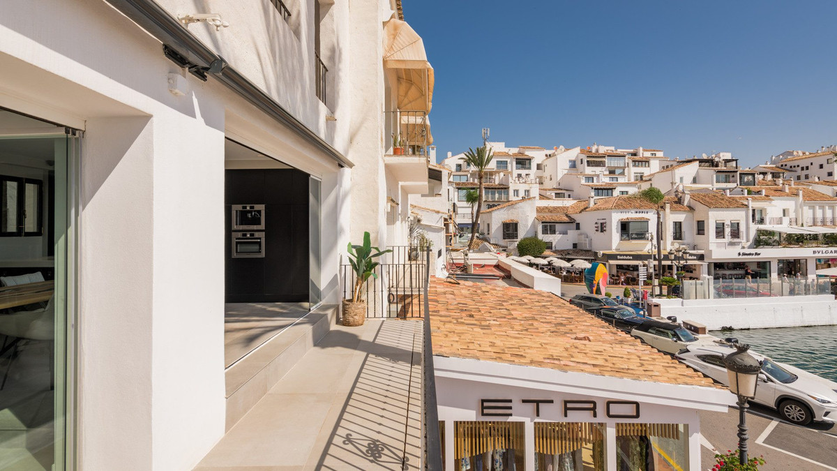 Appartement te koop in Puerto Banús | 2 slaapkamers H5006665