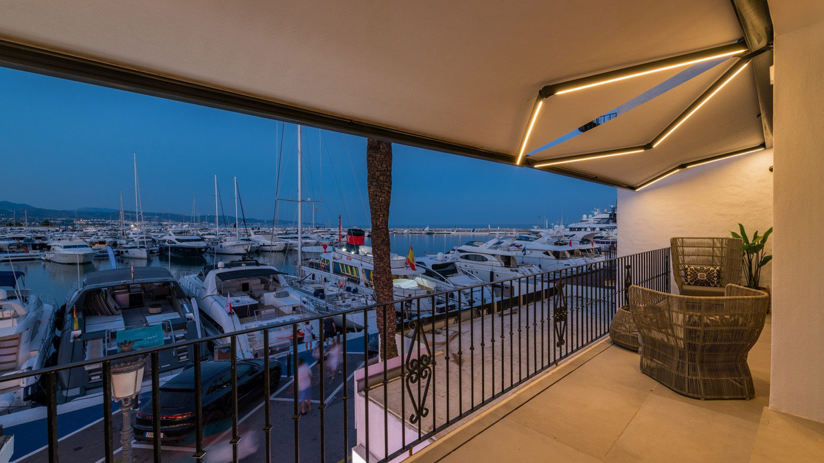 Appartement te koop in Puerto Banús | 2 slaapkamers H5006665