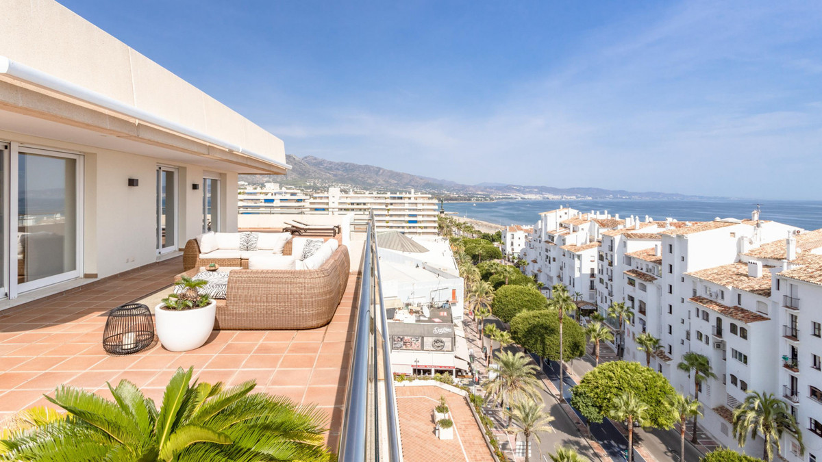 Penthouse in Puerto Banús-1