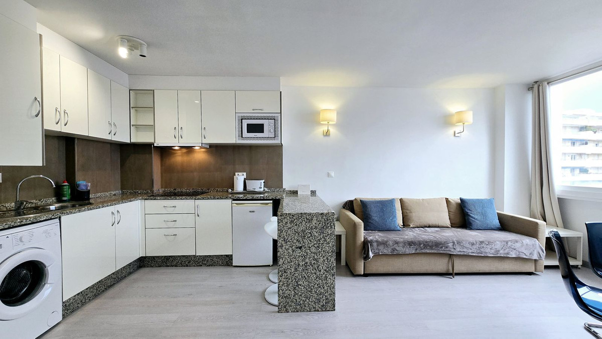 Tussenverdieping Appartement in Puerto Banús-3