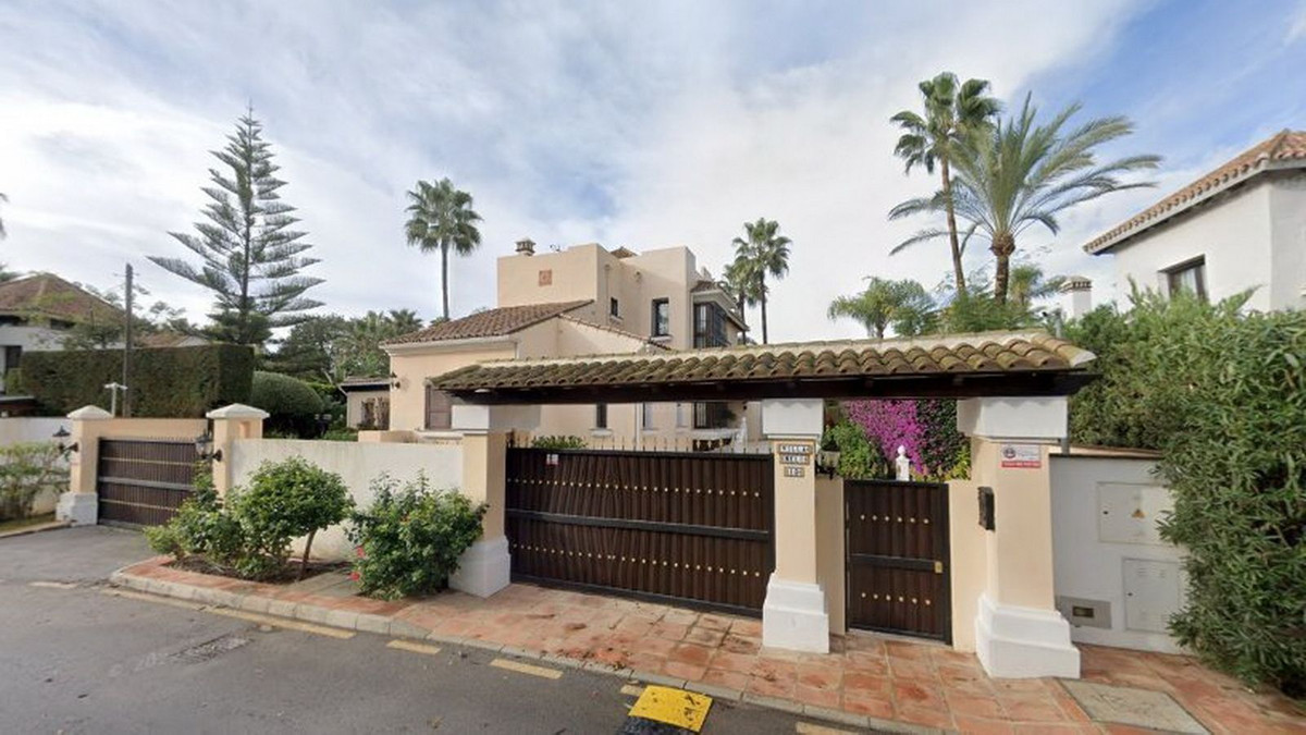 Tussenverdieping Appartement in Puerto Banús-9