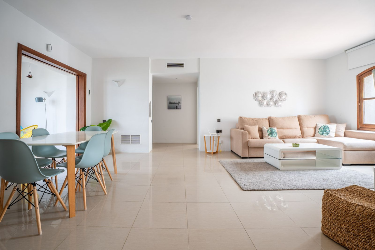 Appartement te koop in Puerto Banús | 2 slaapkamers H5019289