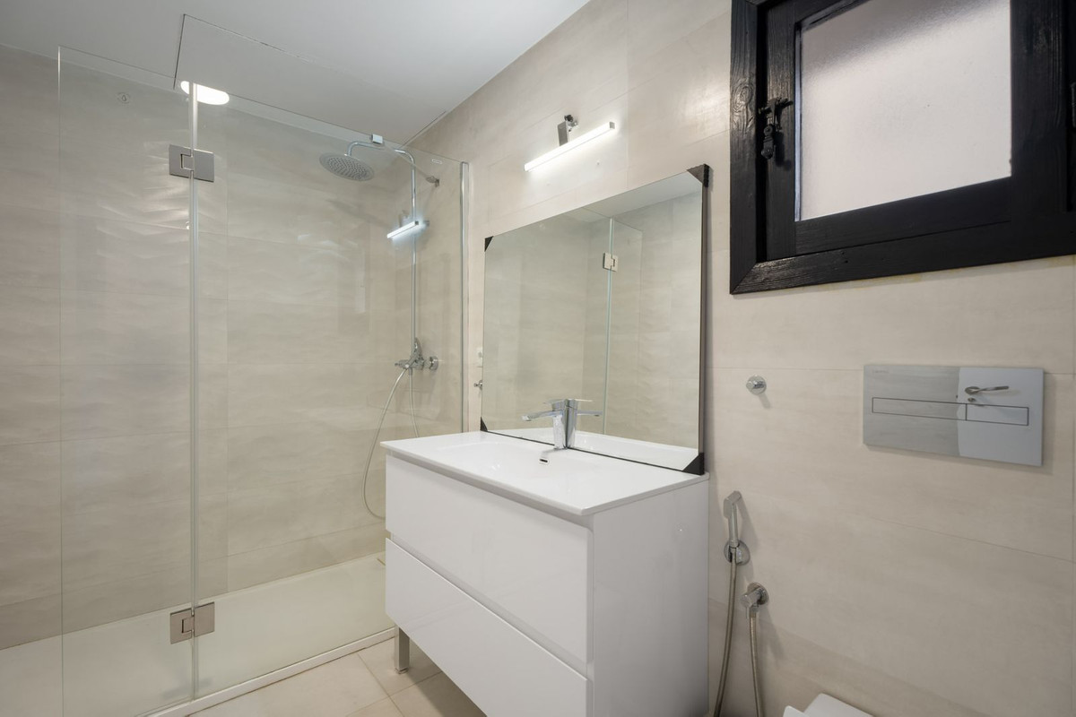 Tussenverdieping Appartement in Puerto Banús-11