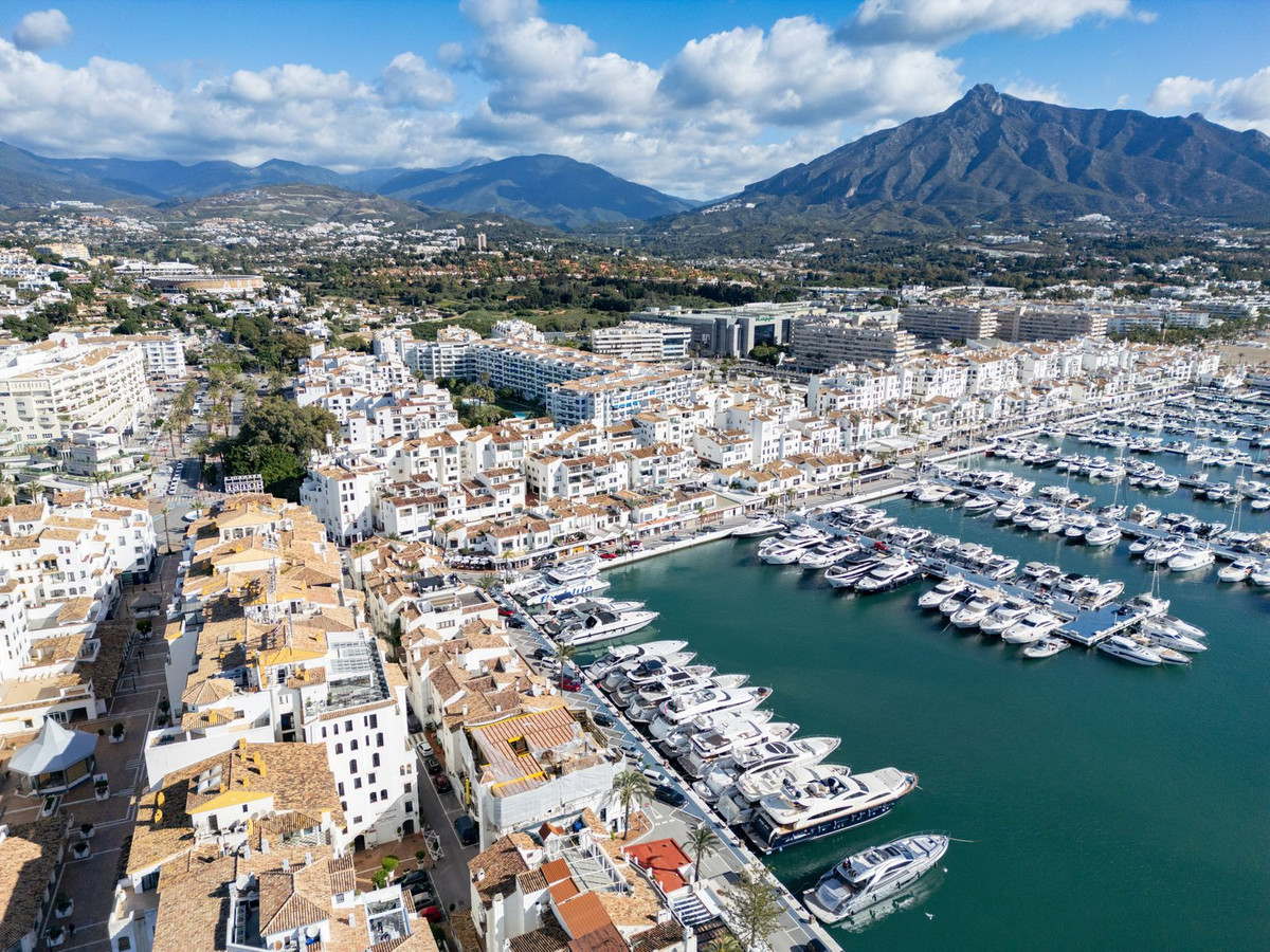 Tussenverdieping Appartement in Puerto Banús-18