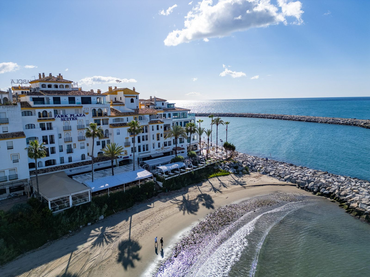 Tussenverdieping Appartement in Puerto Banús-23