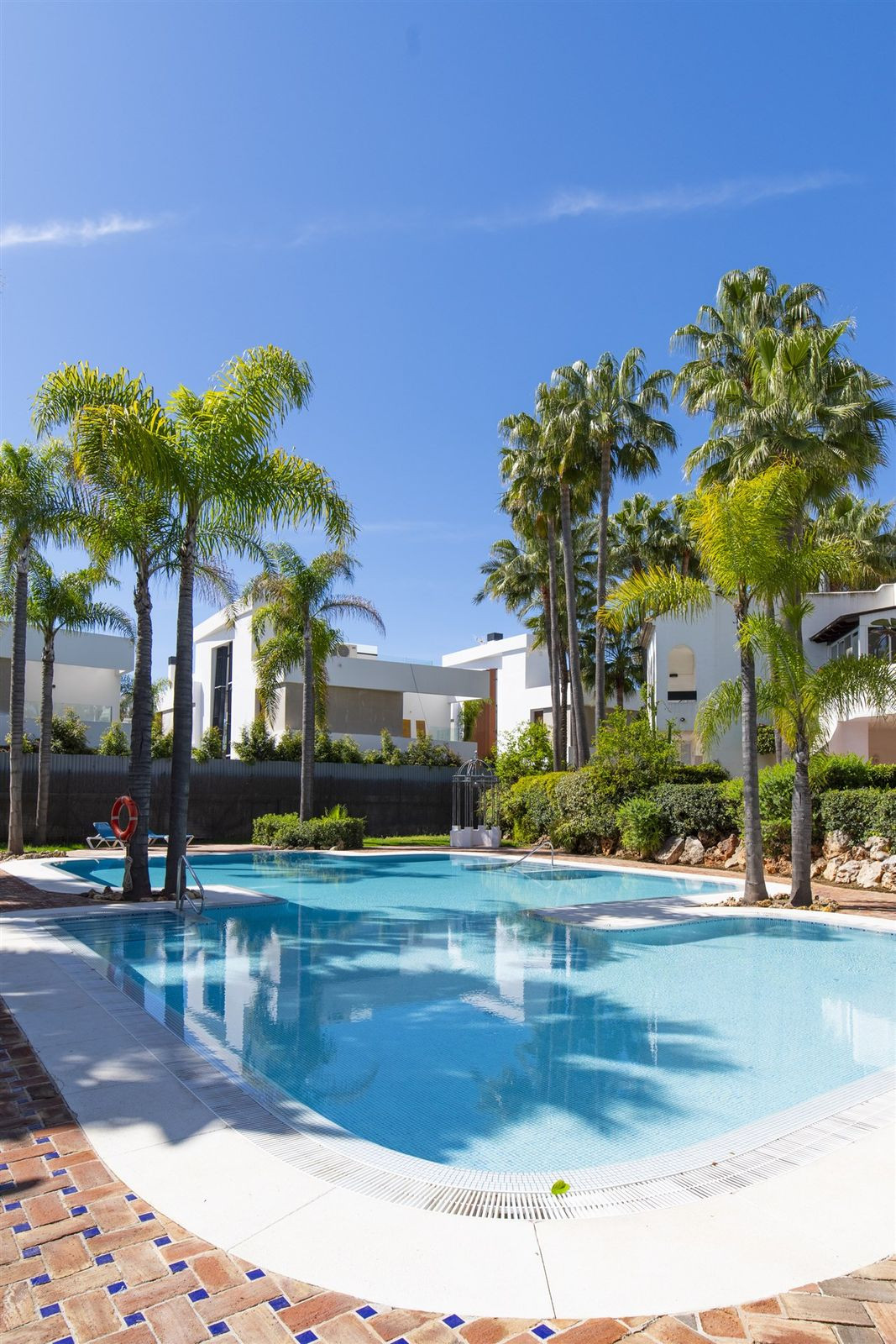 Tussenverdieping Appartement in Puerto Banús-1