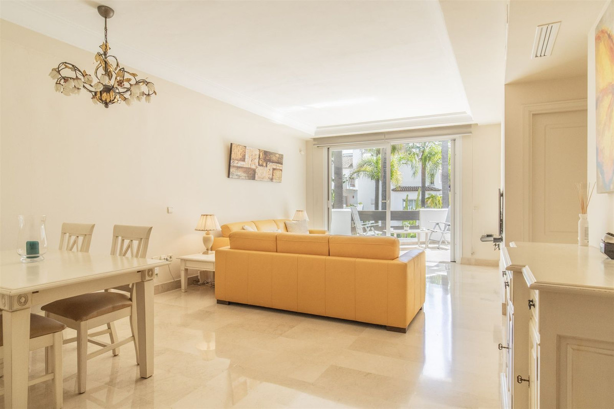 Tussenverdieping Appartement in Puerto Banús-3