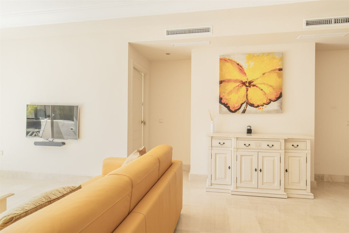 Tussenverdieping Appartement in Puerto Banús-5