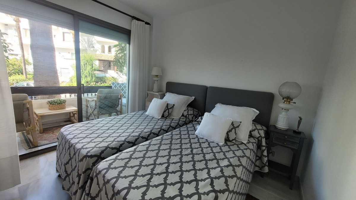 Appartement te koop in Puerto Banús | 2 slaapkamers H5026267