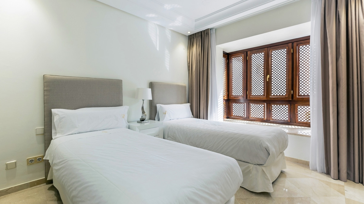 Penthouse for sale in Puerto Banús | 3 bedrooms H5034295