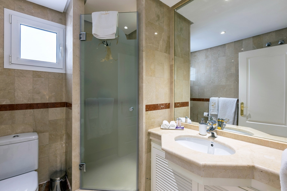 Penthouse for sale in Puerto Banús | 3 bedrooms H5034295