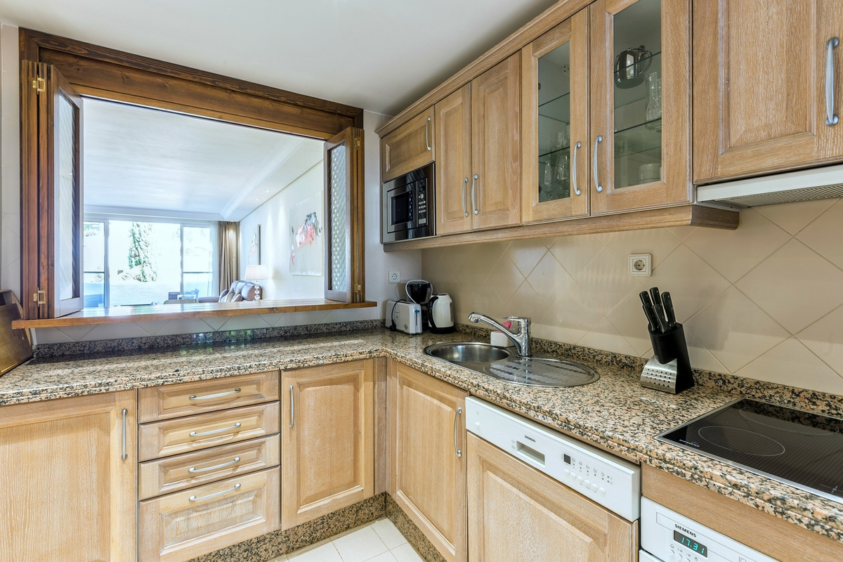 Penthouse for sale in Puerto Banús | 3 bedrooms H5034295
