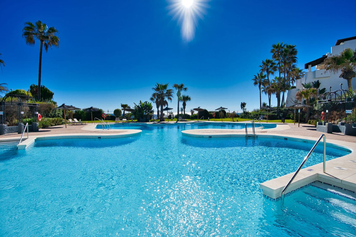Penthouse for sale in Puerto Banús | 3 bedrooms H5034295