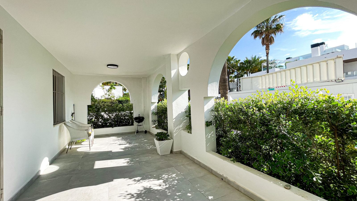 Appartement te koop in Puerto Banús | 2 slaapkamers H5038831