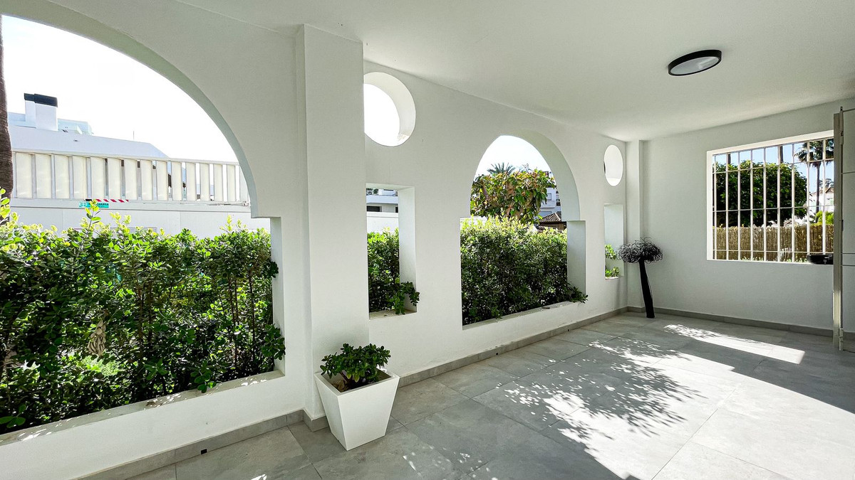 Appartement te koop in Puerto Banús | 2 slaapkamers H5038831