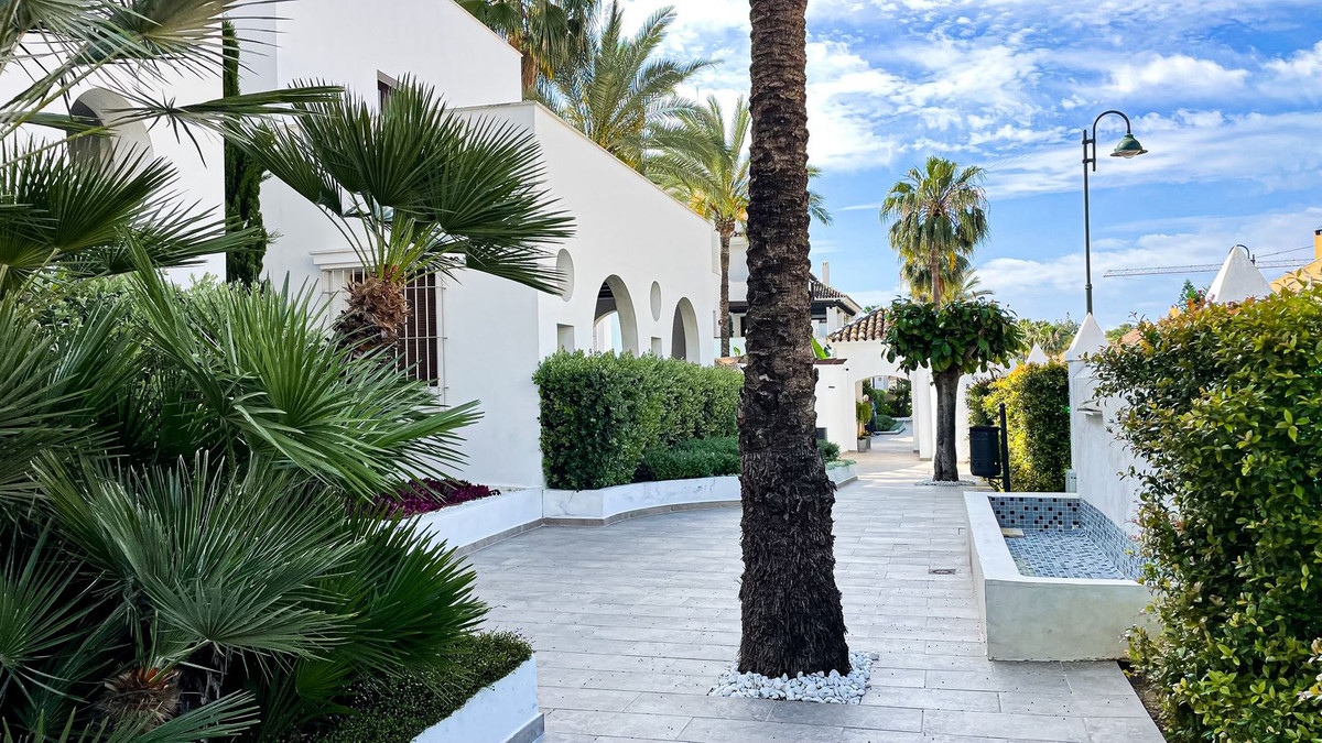 Appartement te koop in Puerto Banús | 2 slaapkamers H5038831