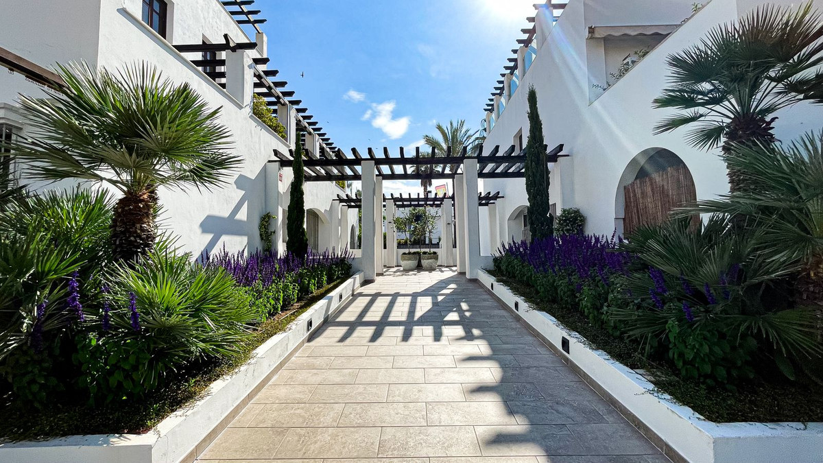 Appartement te koop in Puerto Banús | 2 slaapkamers H5038831