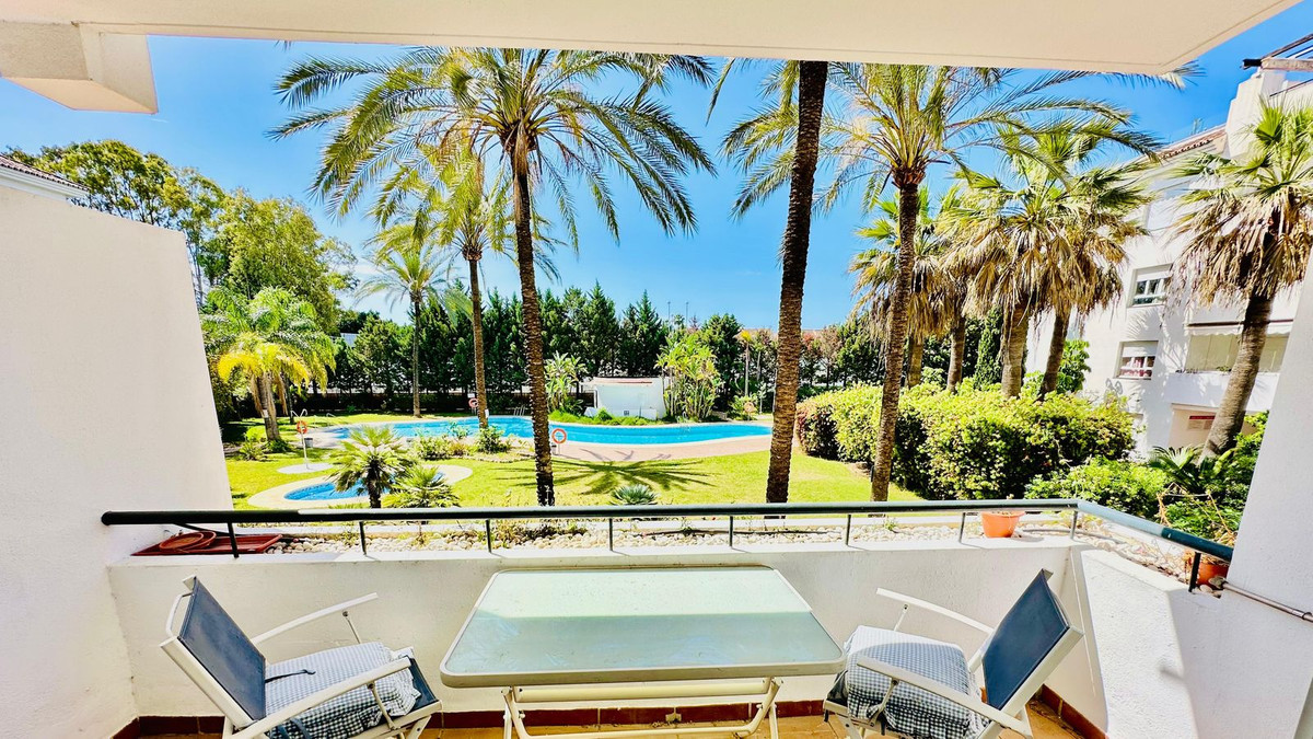 Appartement te koop in Puerto Banús | 2 slaapkamers H5042215