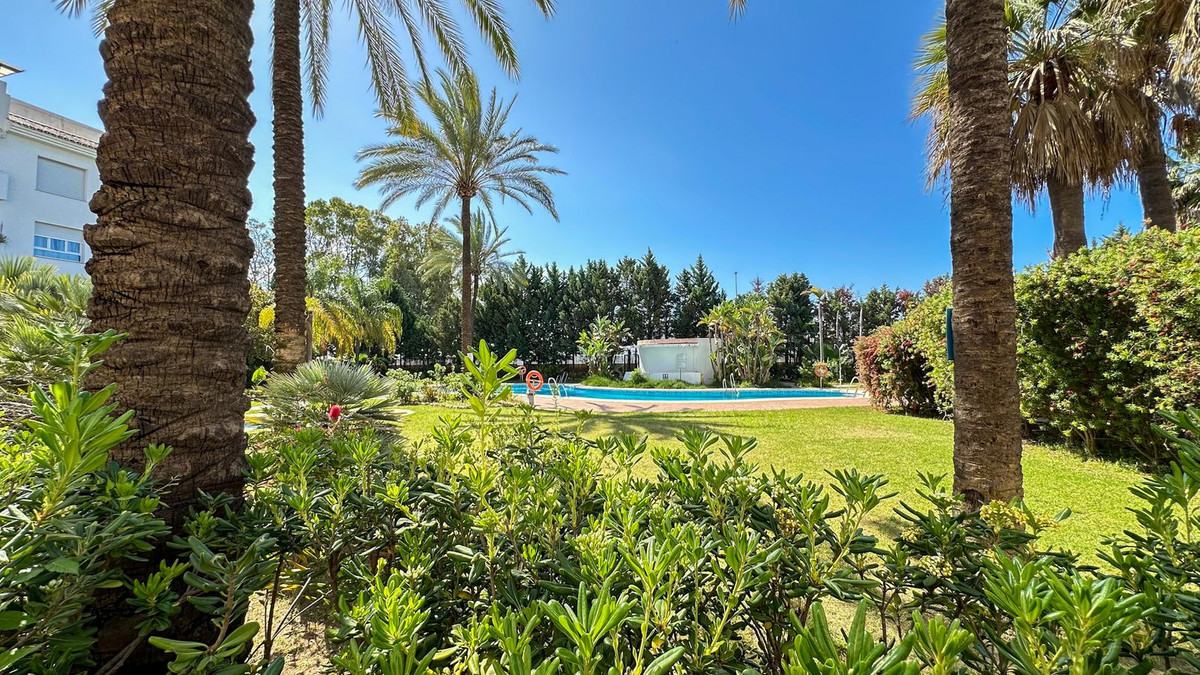 Appartement te koop in Puerto Banús | 2 slaapkamers H5042215