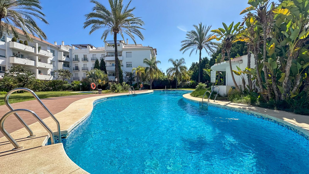 Appartement te koop in Puerto Banús | 2 slaapkamers H5042215