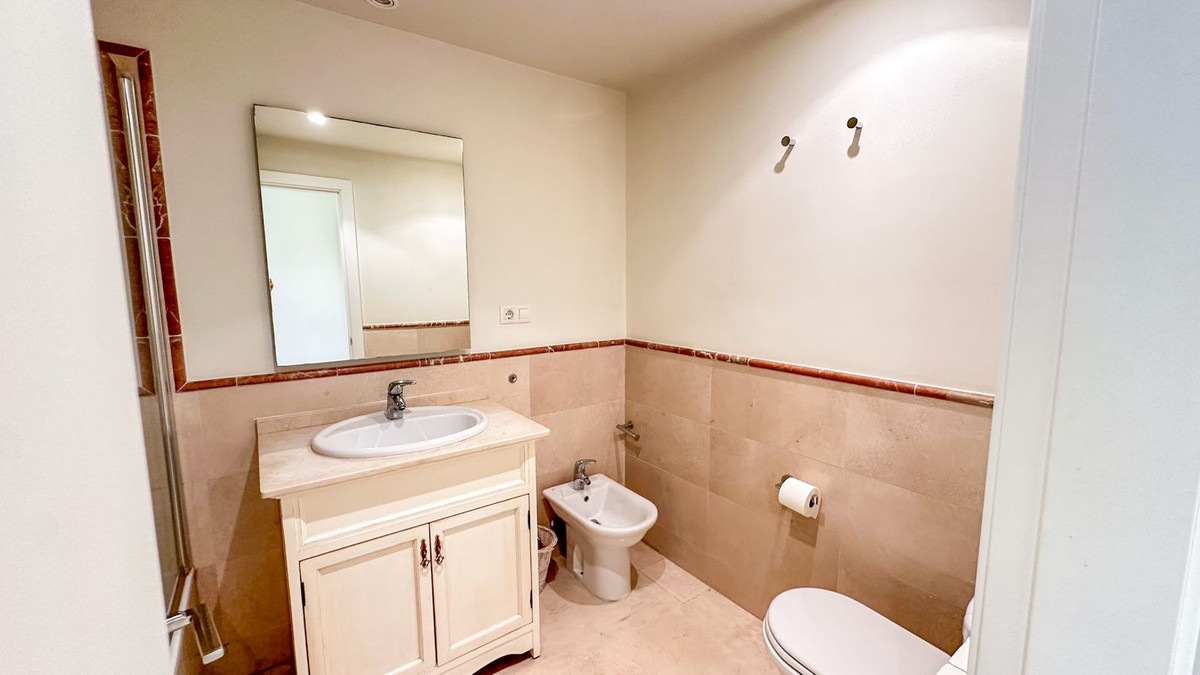 Appartement te koop in Puerto Banús | 2 slaapkamers H5042215