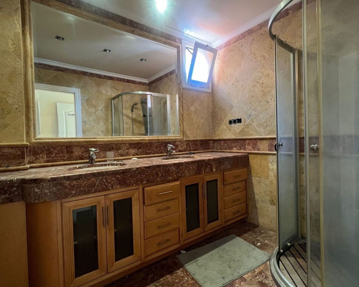 Penthouse in Puerto Banús-8