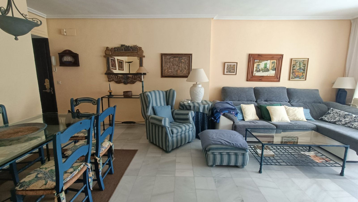 Tussenverdieping Appartement in Puerto Banús-4