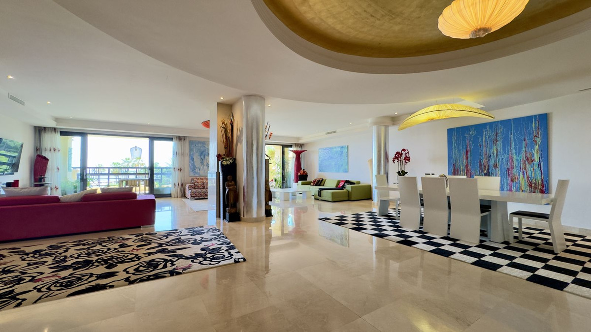 Appartement te koop in Puerto Banús | 3 slaapkamers H5054650