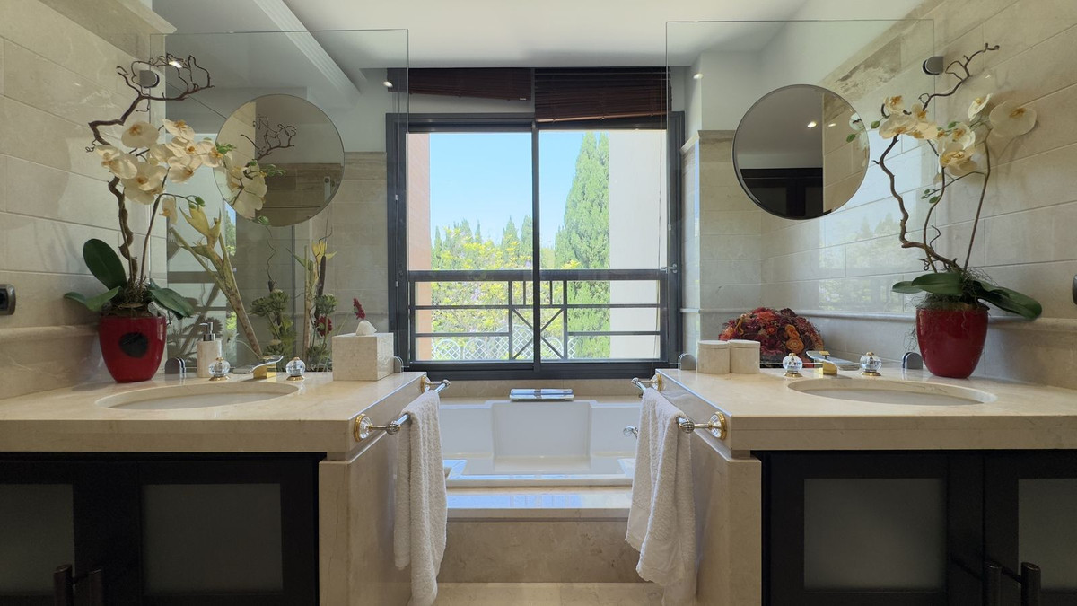 Appartement te koop in Puerto Banús | 3 slaapkamers H5054650