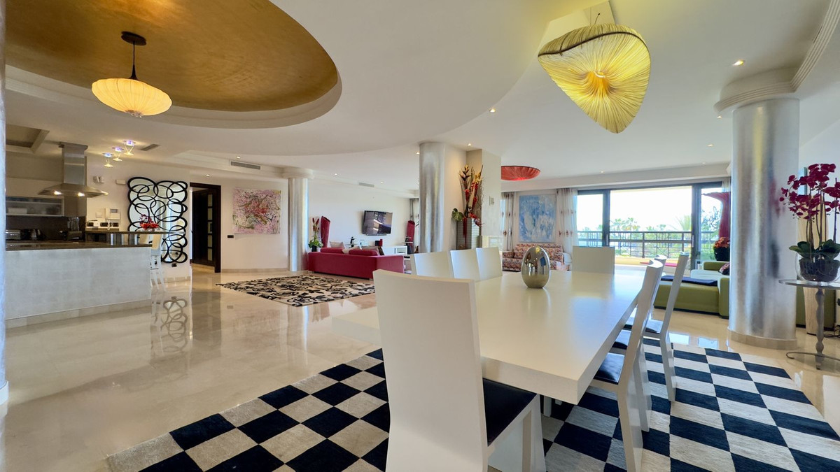 Appartement te koop in Puerto Banús | 3 slaapkamers H5054650