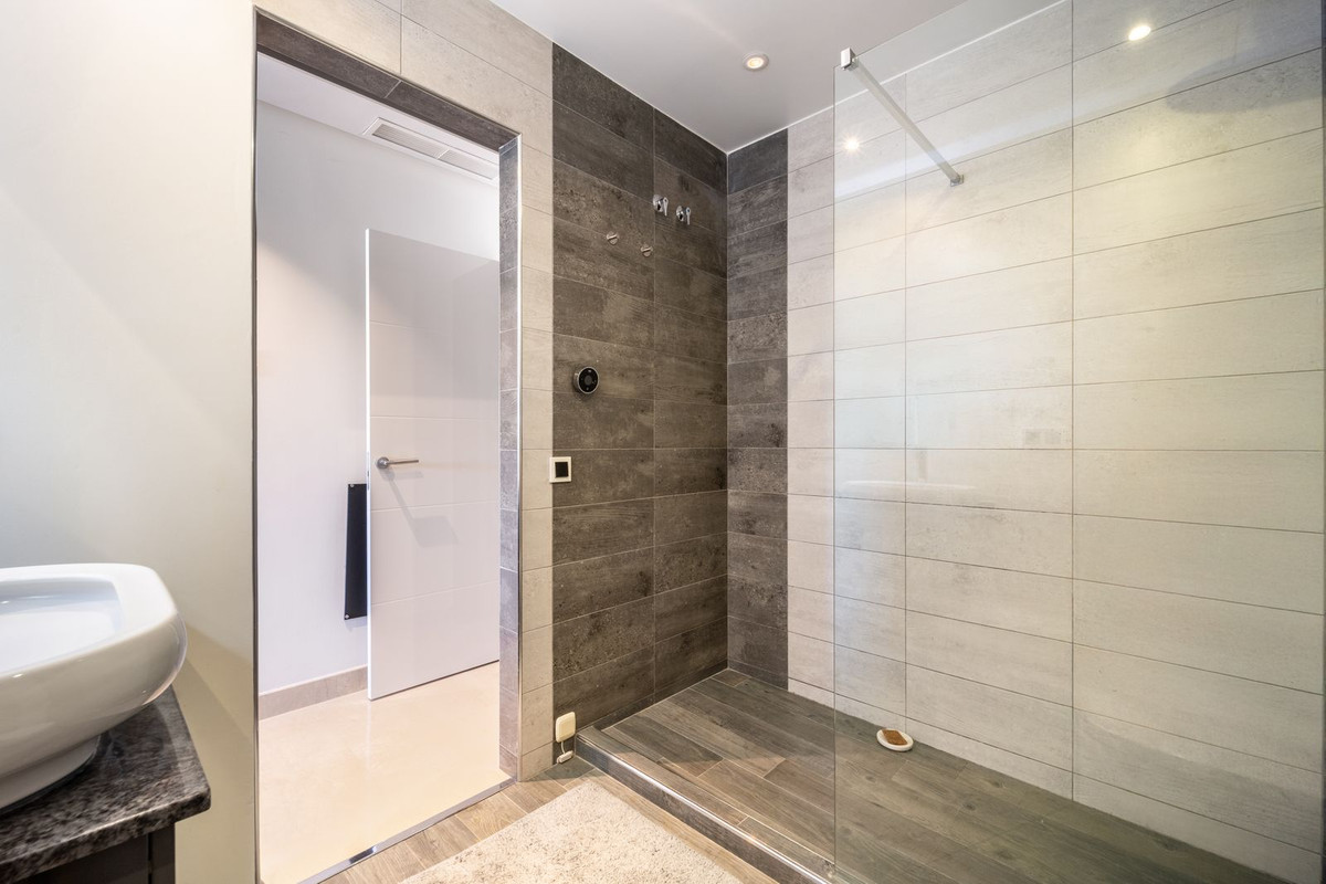 Appartement te koop in Puerto Banús | 3 slaapkamers H5054806
