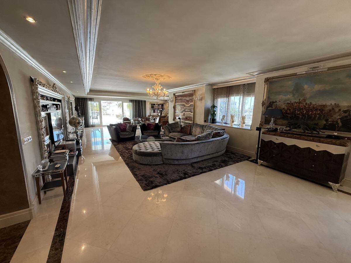 Appartement te koop in Puerto Banús | 4 slaapkamers H5054938