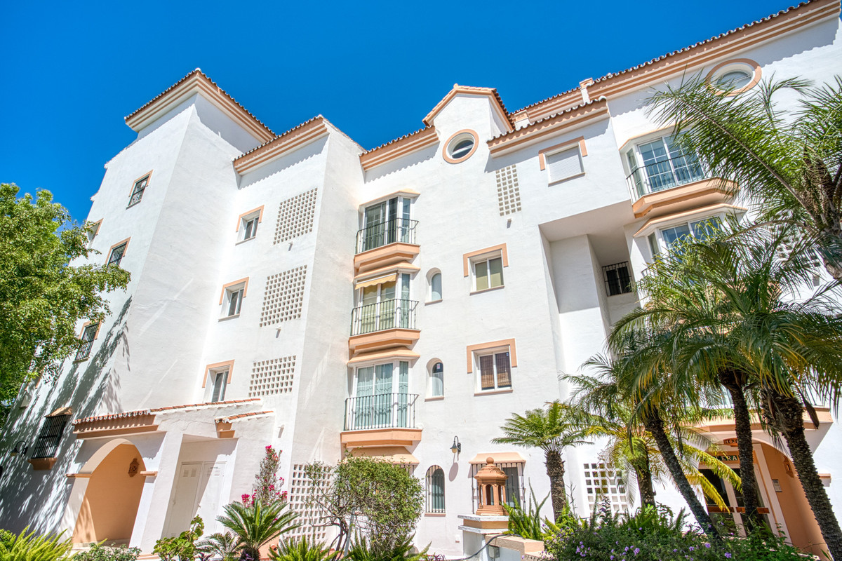 Appartement te koop in Puerto Banús | 2 slaapkamers H5056027
