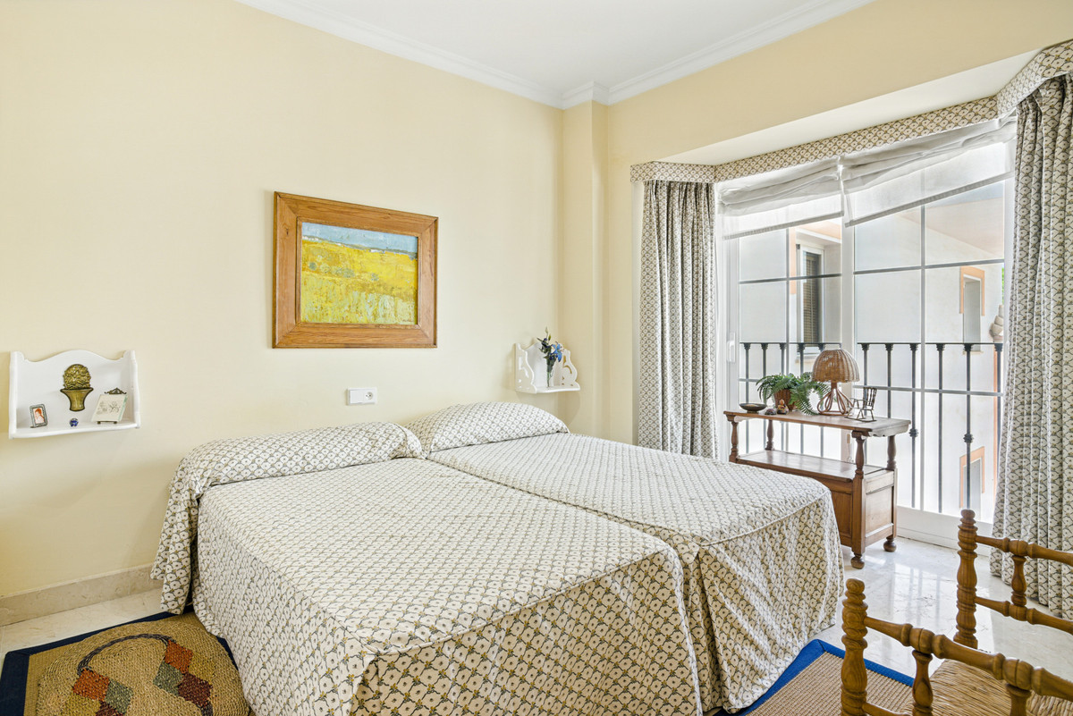Appartement te koop in Puerto Banús | 2 slaapkamers H5056027