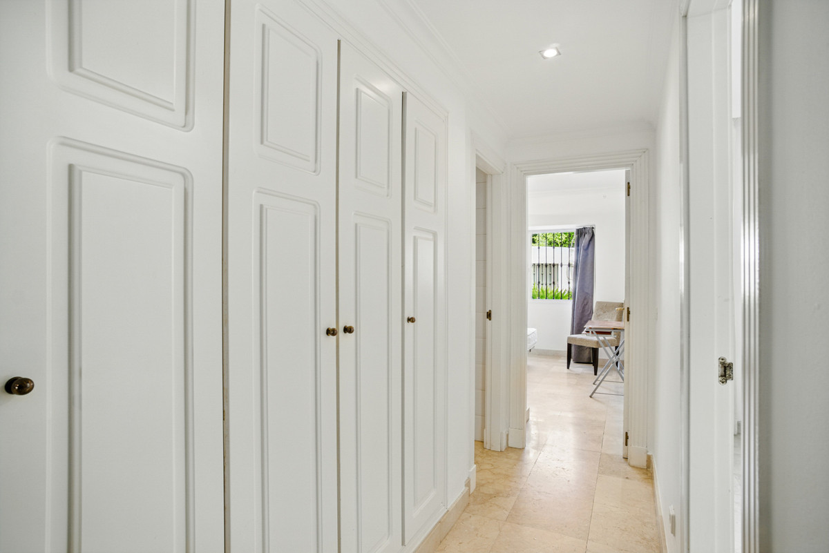 Appartement te koop in Puerto Banús | 3 slaapkamers H5056030
