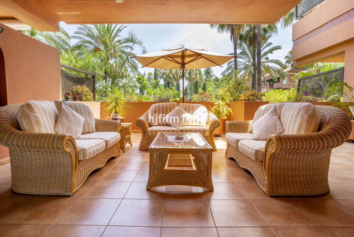 Appartement te koop in Puerto Banús | 2 slaapkamers H5078446