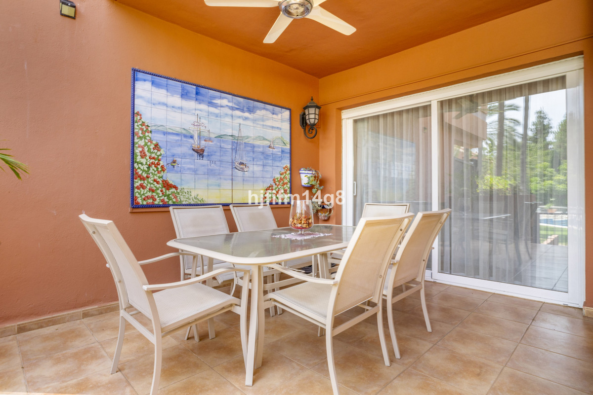 Appartement te koop in Puerto Banús | 2 slaapkamers H5078446