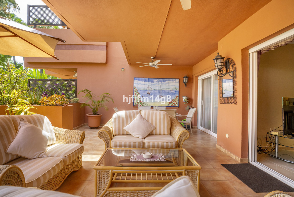 Appartement te koop in Puerto Banús | 2 slaapkamers H5078446