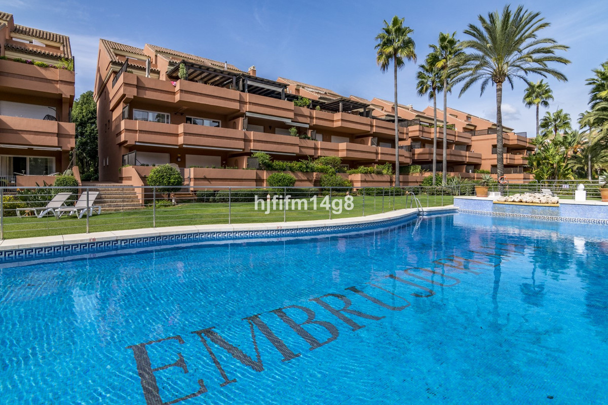 Appartement te koop in Puerto Banús | 2 slaapkamers H5078446