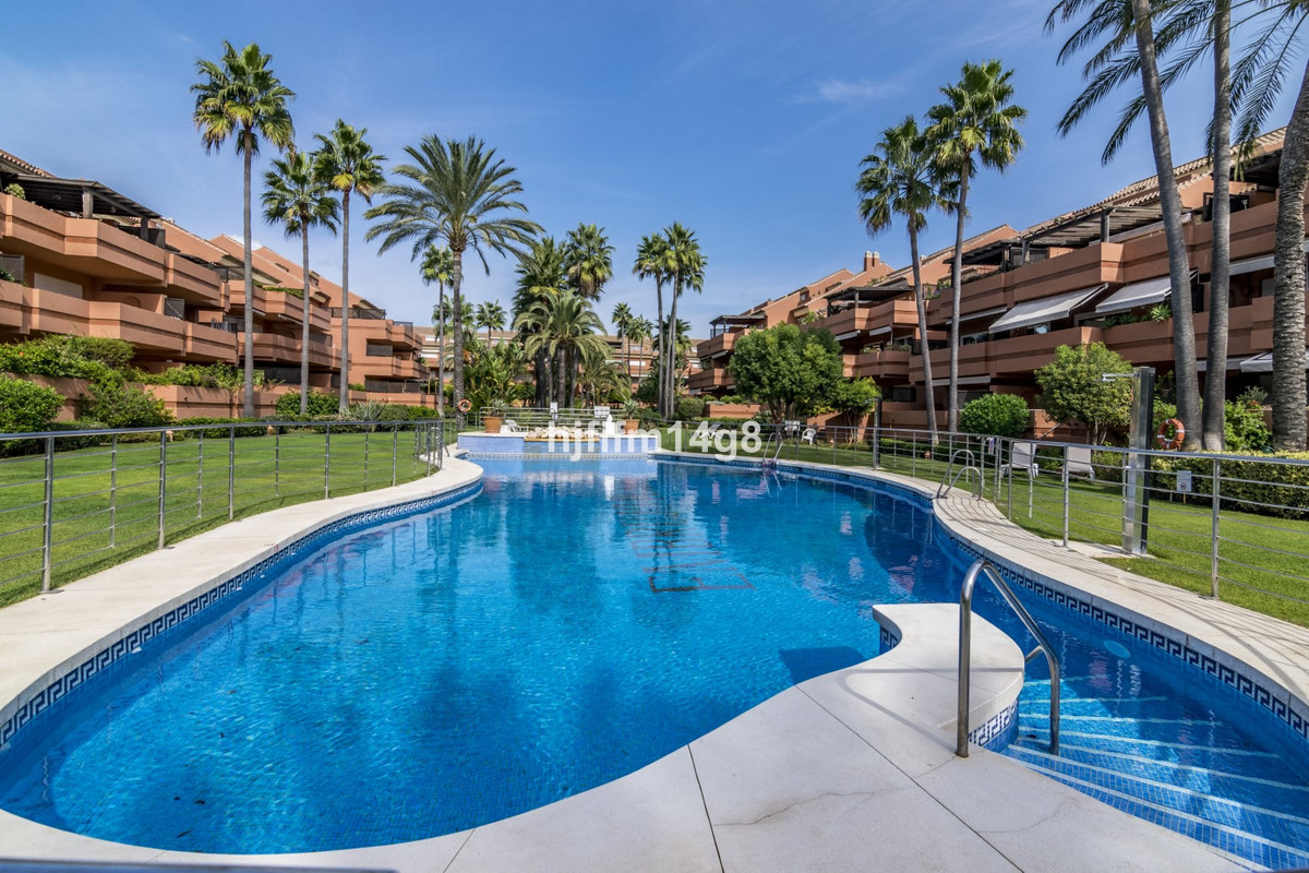 Appartement te koop in Puerto Banús | 2 slaapkamers H5078446